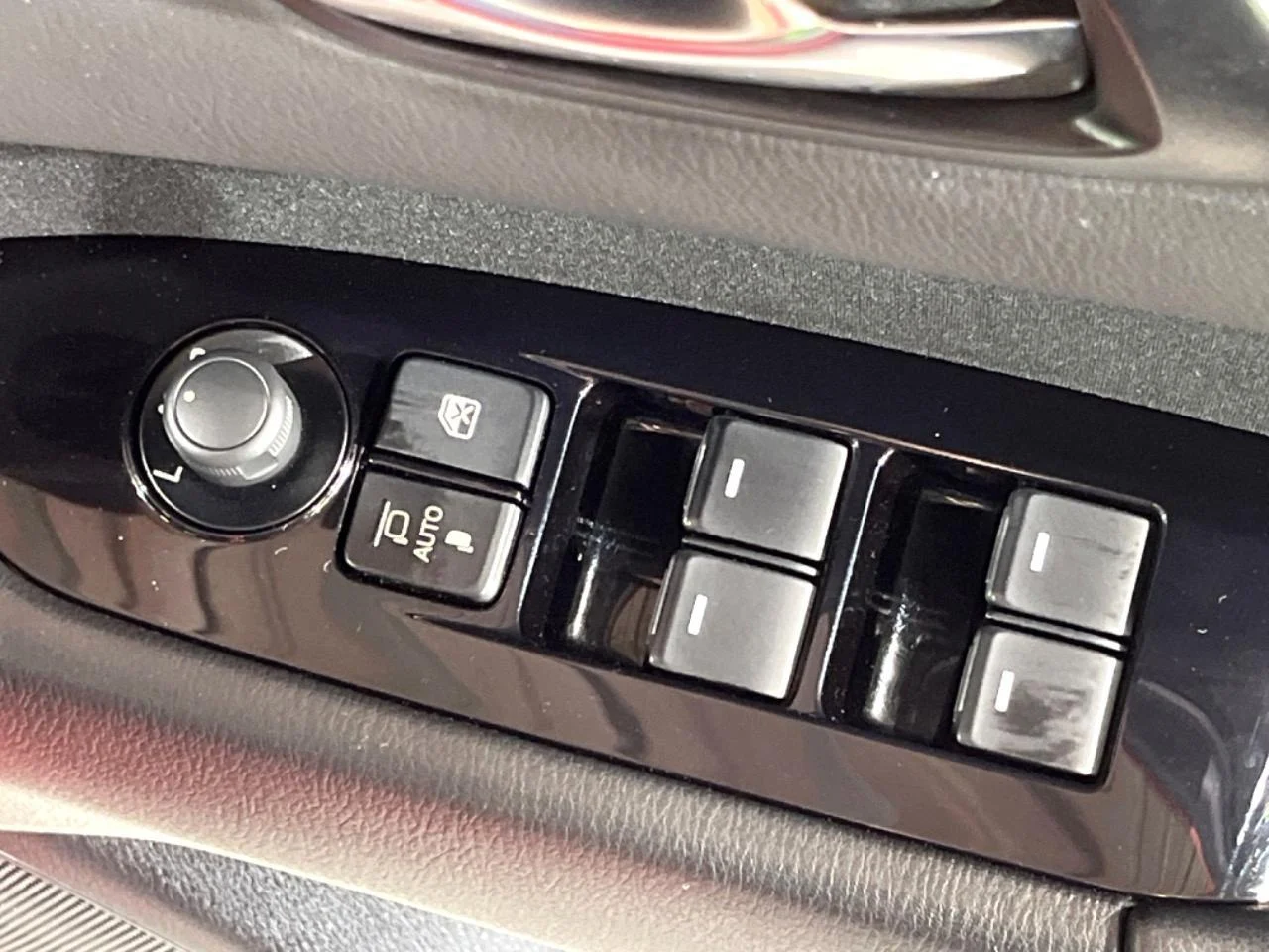 imgi_109_0709104A20250916Q00322