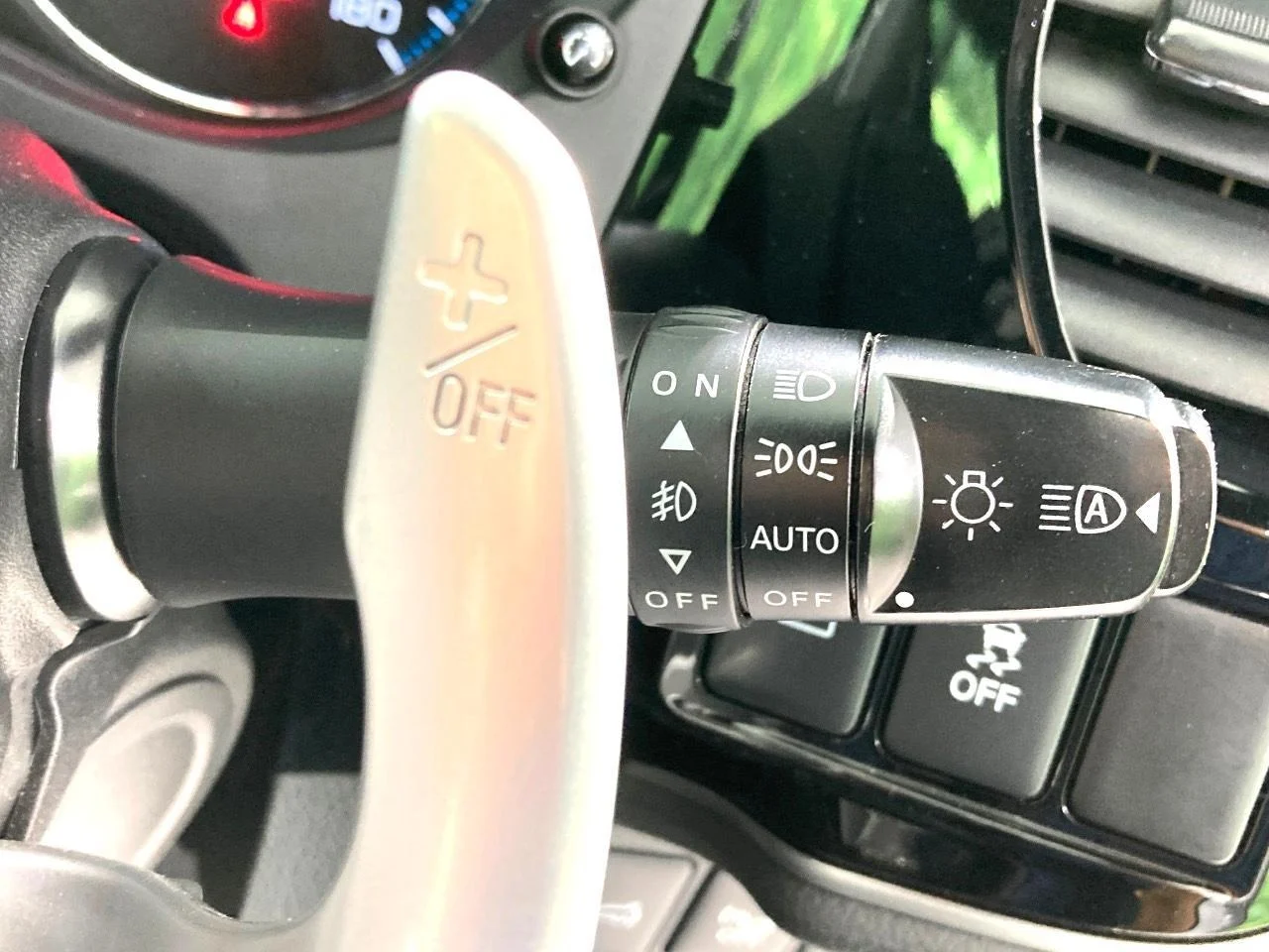 imgi_199_0503419A20251016Q00141