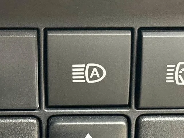 0208369A20251014D00114