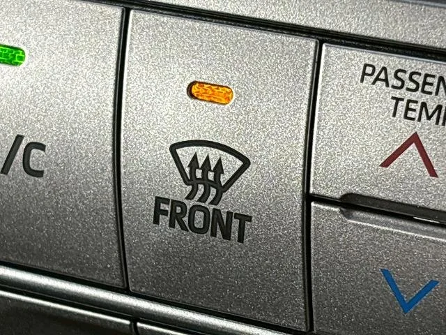 0208369A20251014D00147