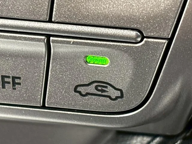 0208369A20251014D00150