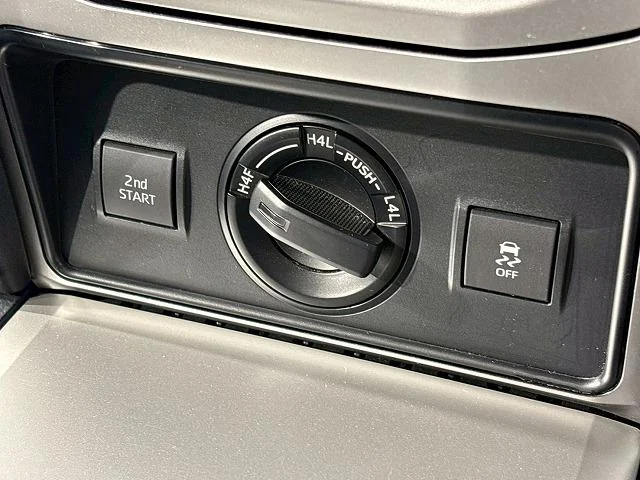 0208369A20251014D00152