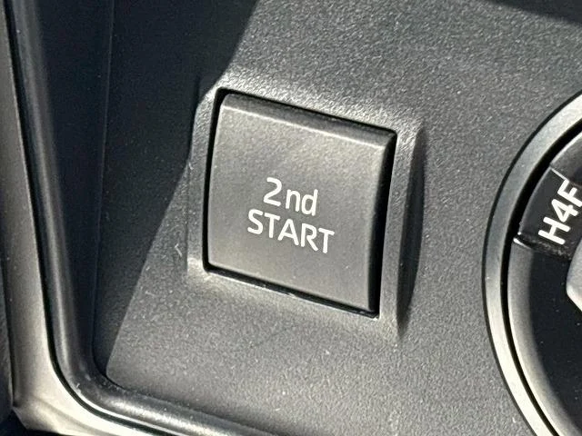 0208369A20251014D00155