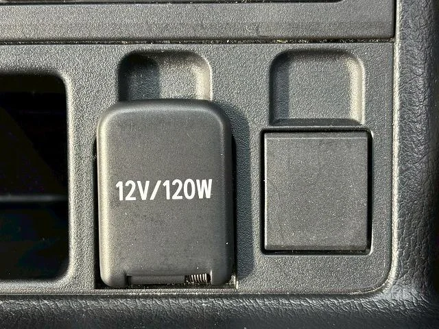 0208369A20251014D00156