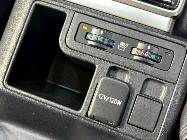 0208369A20251014D00158