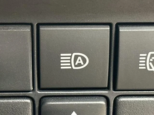 0208369A20251014D00162