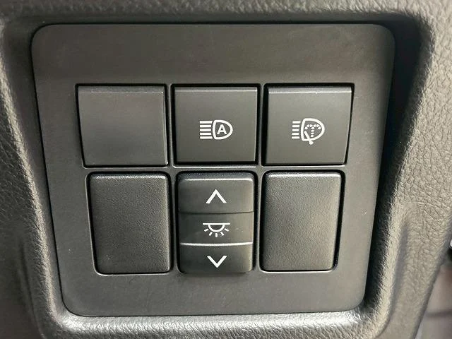 0208369A20251014D00164