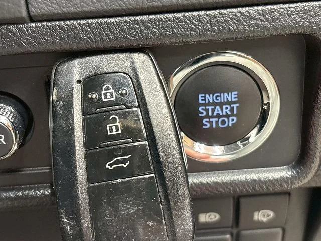 0208369A20251014D00166