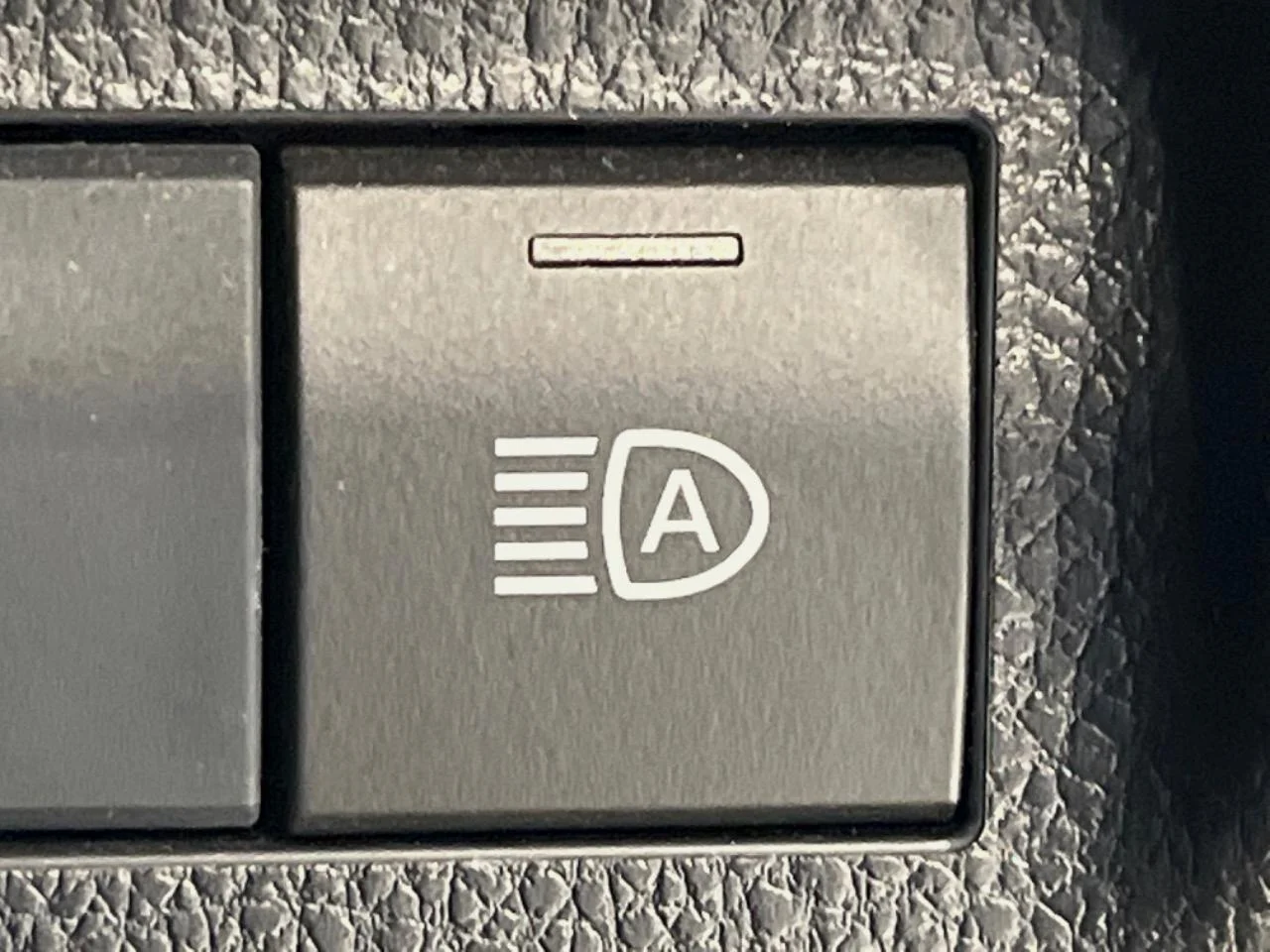 imageye___-_imgi_213_0401948A20250906Q00433