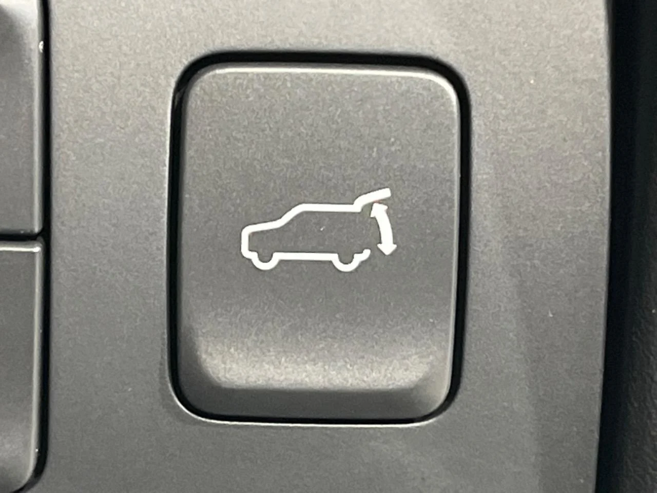 imgi_135_0400383A20251022Q00146