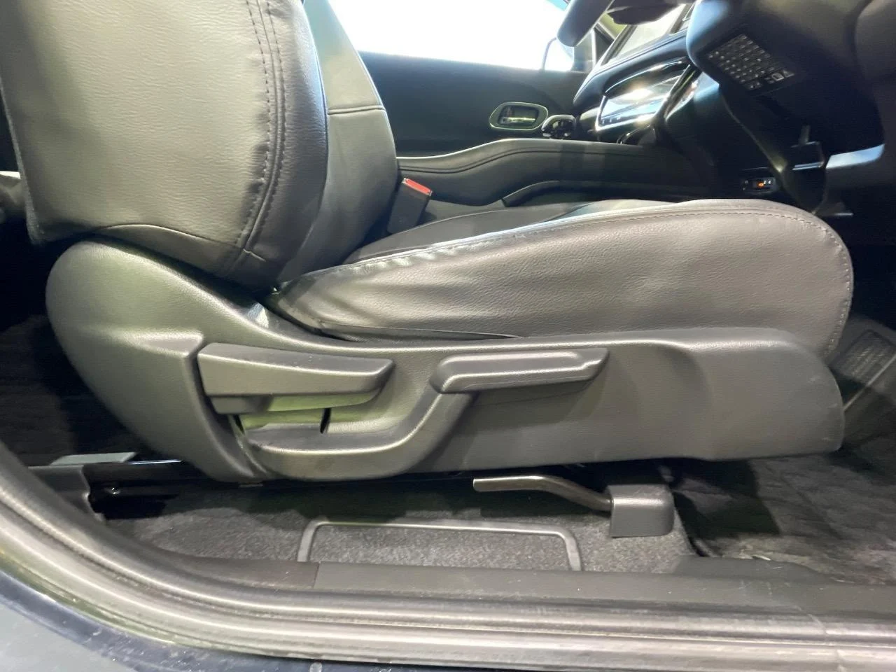 imgi_173_3000587A20251120Q00231