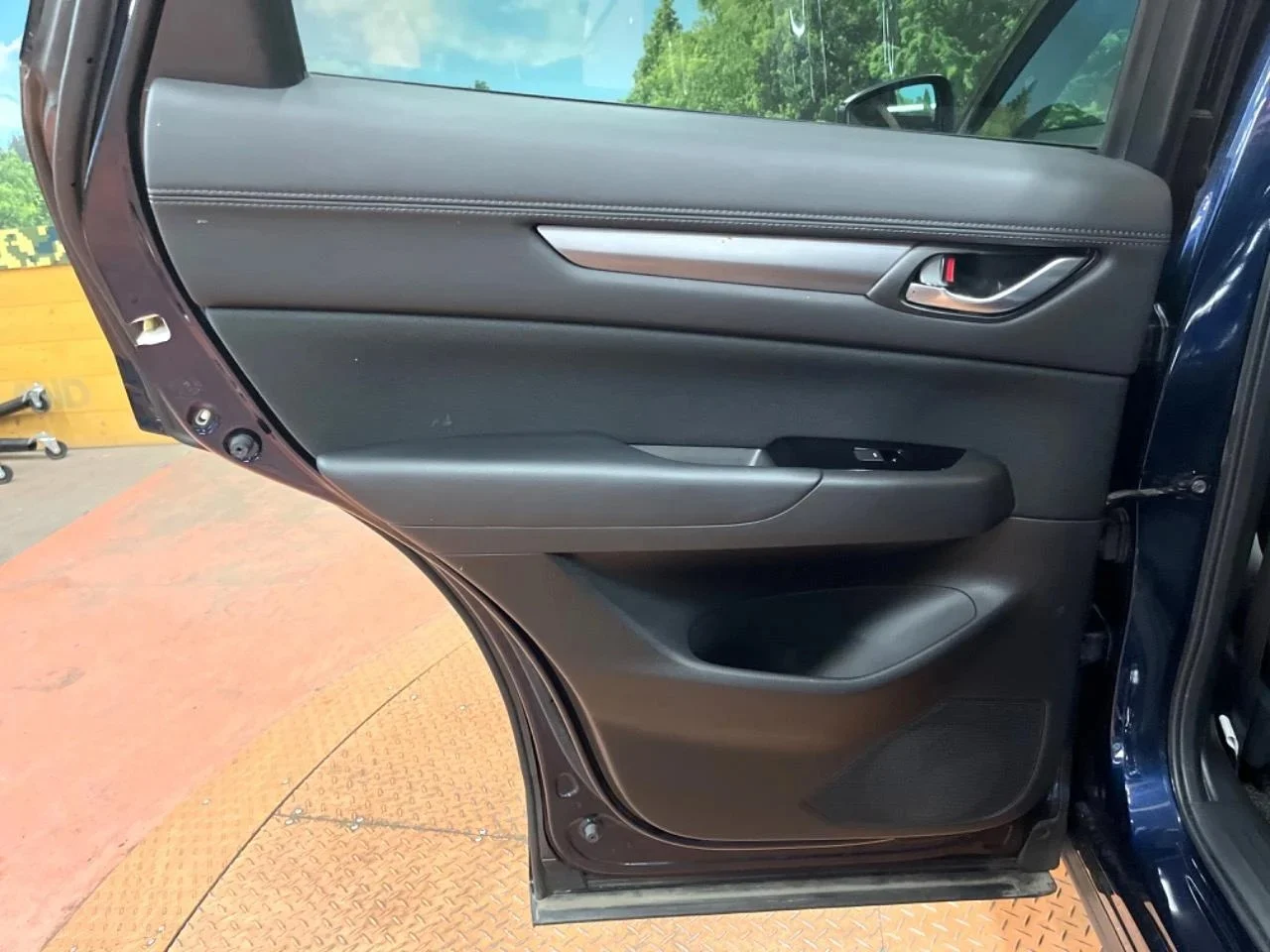 imgi_195_0504809A20250921Q01032