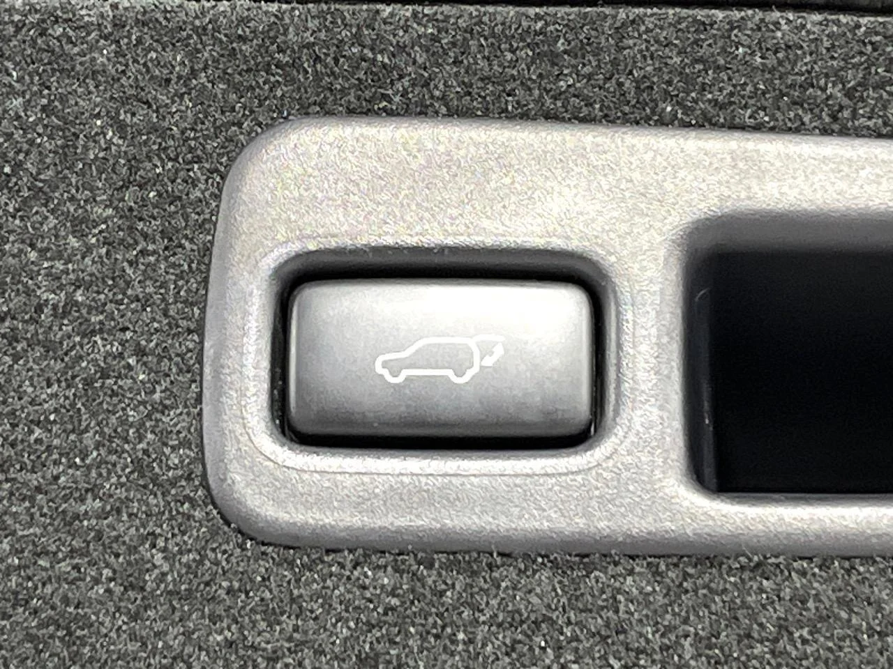 imgi_196_0600536A20251012Q00230