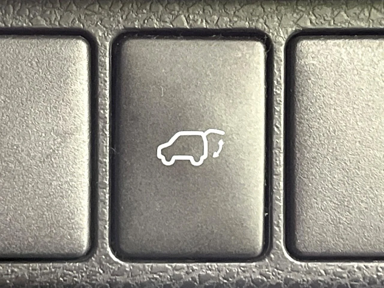 imgi_199_0600536A20251012Q00233