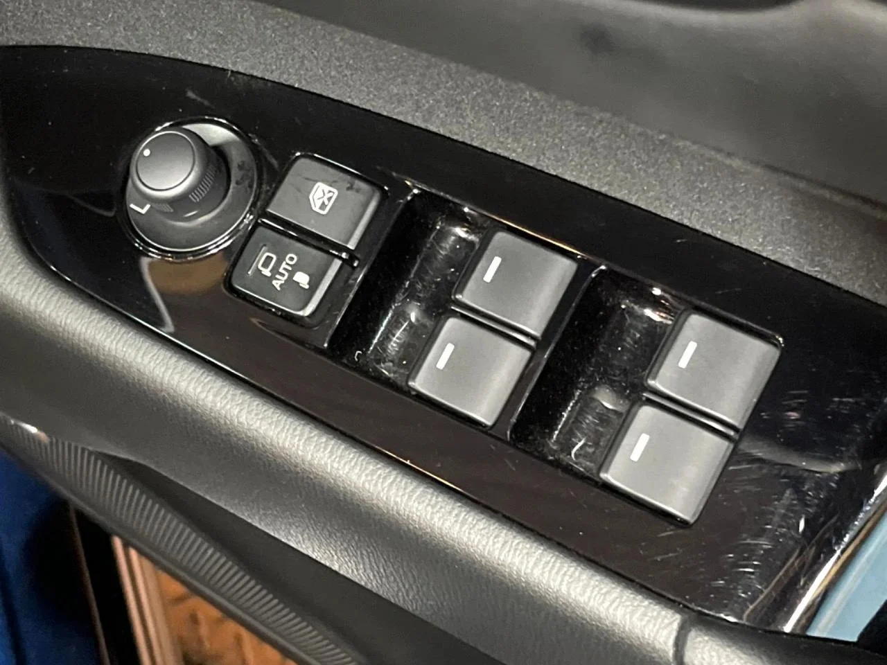 imgi_225_0504809A20250921Q01062