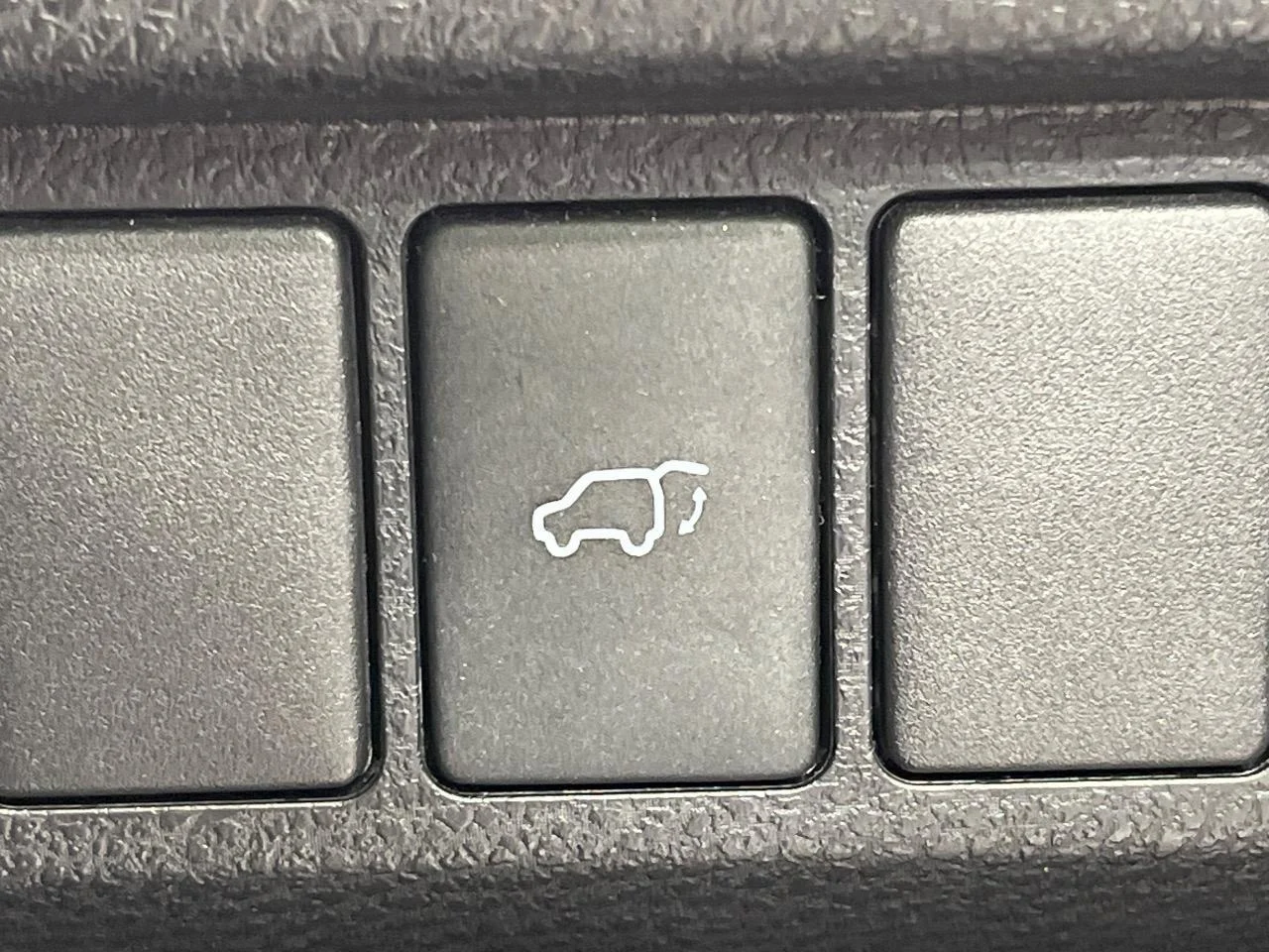 imgi_267_3000343A20251026Q00449