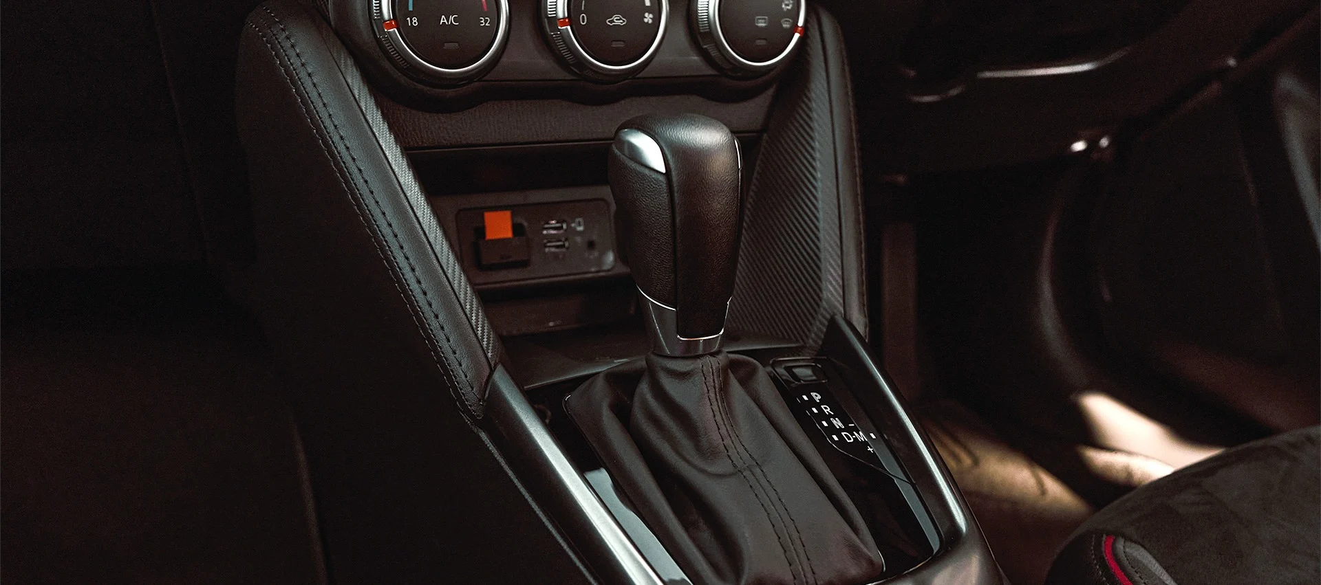 Mazda Demio vs Honda Fit Comparison - Enan Motors