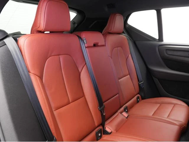 1002529A30251223W00246