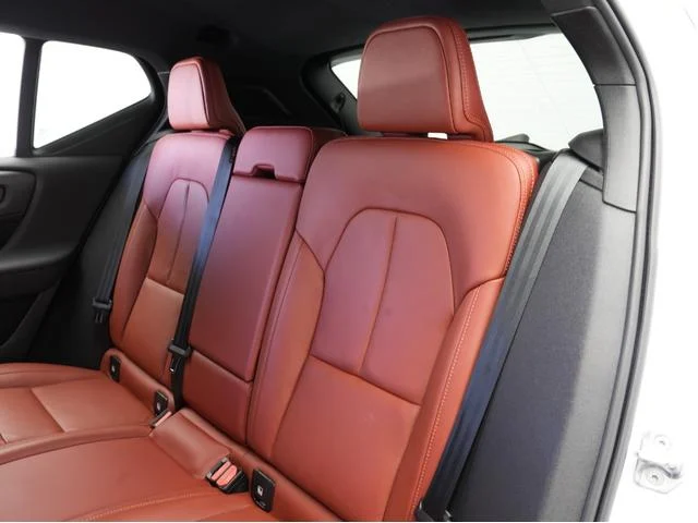 1002529A30251223W00248