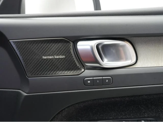 1002529A30251223W00253