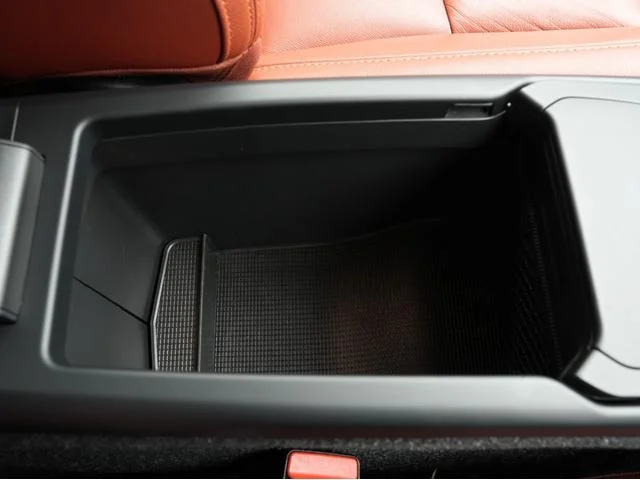 1002529A30251223W00275