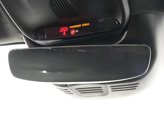 1002529A30251223W00276