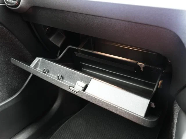 1002529A30251223W00277