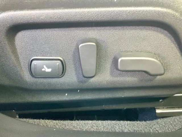 0504839A30251031W00136