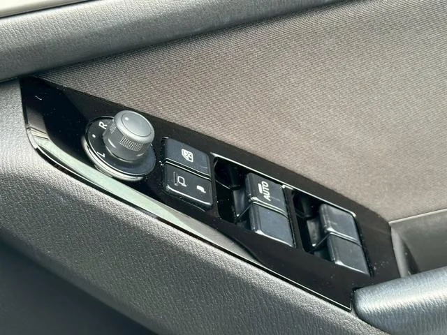 1000819A30251109W00321