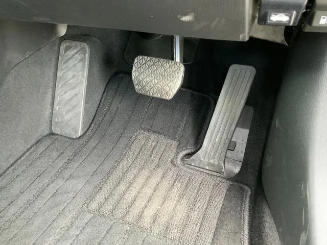 0504839A30250828W00737